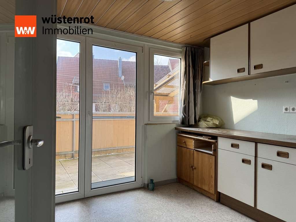 Immobilie in Gomadingen - CHARMANTES BAUERNHAUS MIT SCHEUNE, GROßEM BALKON & AUSBAUPOTENTIAL - Bild 4