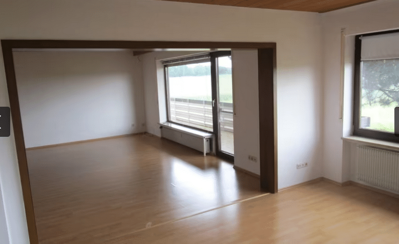 Immobilie in Röthlein - ZFH in Randlage mit bezugsfreier, attraktiver EG-Wohnung (111 m²) in Heidenfeld bei Schweinfurt. Auch als großzügiges Einfamilienhaus nutzbar! - Bild 2