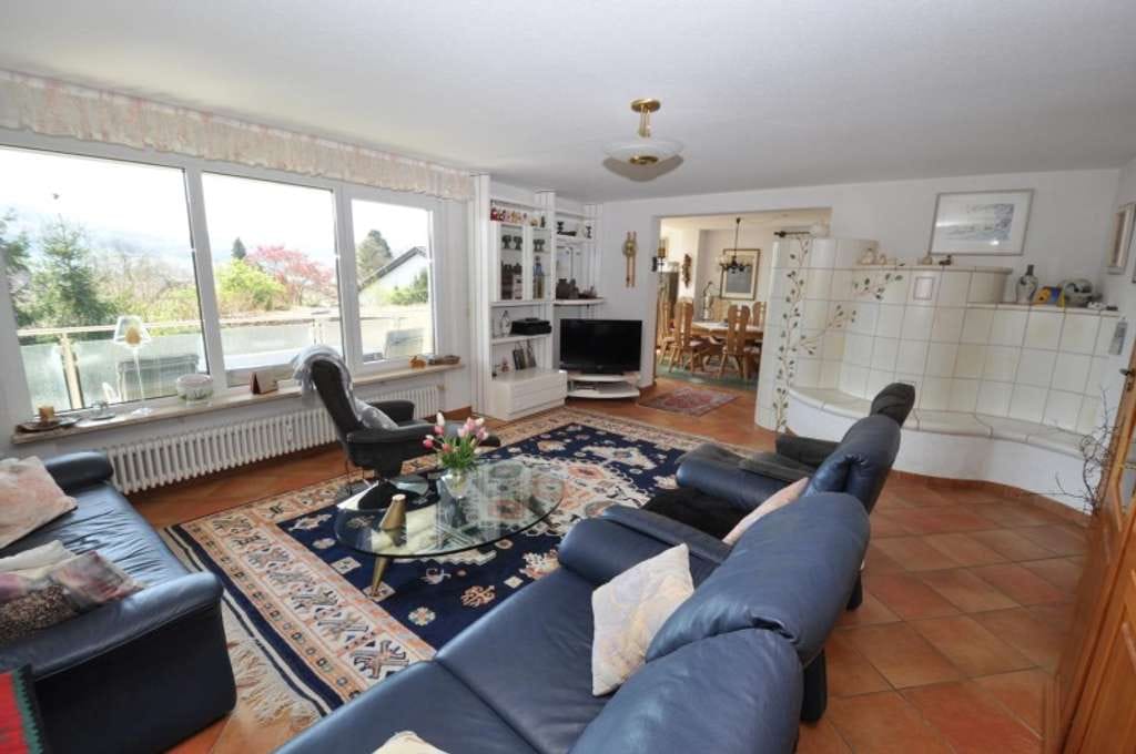 Immobilie in Öhningen - 3-Familienhaus mit Seesicht und guter Bausubstanz in bevorzugter sehr ruhiger Wohnlage - Bild 3