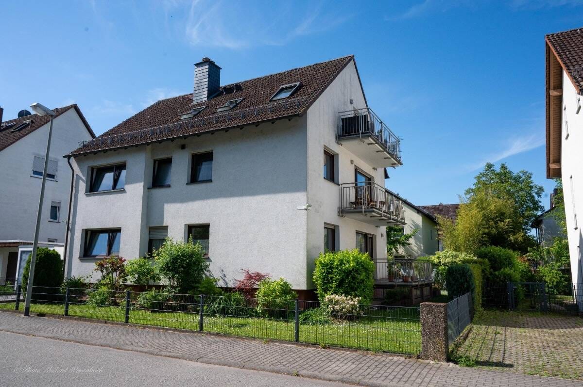 Immobilie in Flörsheim - Freistehendes Mehrfamilienhaus mit 3 Wohnungen - Bild 2