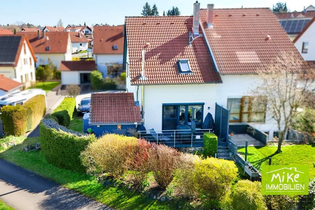Immobilie in Hohenstein - Sonnenbalkon, Kaminfeuer & Designküche mit Quooker – Ihr Rückzugsort am Ortsrand - Bild 1