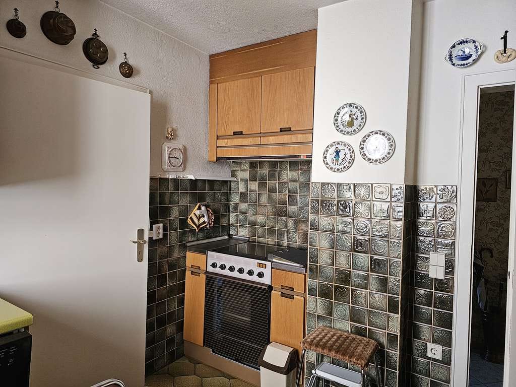 Immobilie in Mühlacker - Älteres 3-Familienhaus mit zwei Stellplätzen in zentraler Lage von Mühlacker zu verkaufen - Bild 4