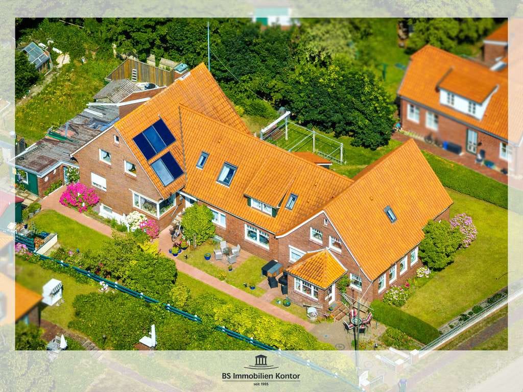 Immobilie in Spiekeroog - Spiekeroog! Mehrfamilienhaus mit vier Ferienwohnungen und drei Dauerwohnungen in idyllischer Lage! - Bild 0