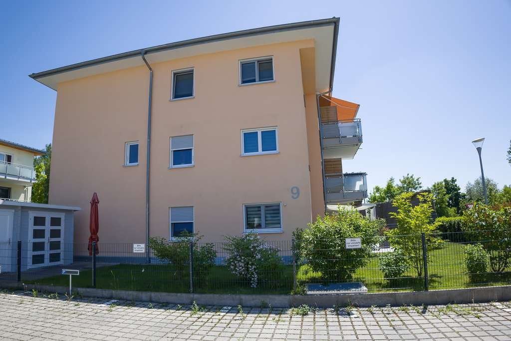 Immobilie in Langweid am Lech - Exklusive Gartenwohnung mit hochwertiger Ausstattung & 2 TG-Stellplätzen - Bild 1