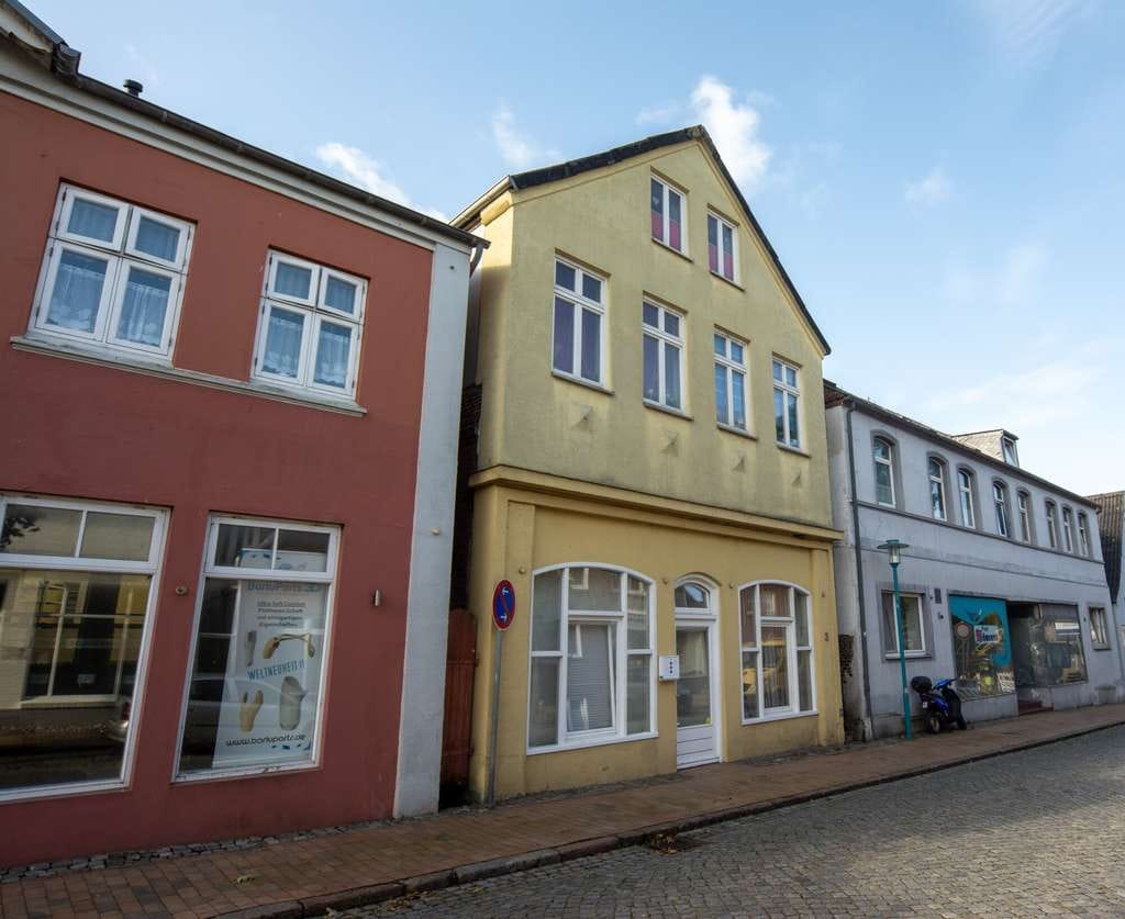 Immobilie in Bredstedt - Renditeträchtiges Objekt mit 4 Einheiten im Zentrum - Bild 1