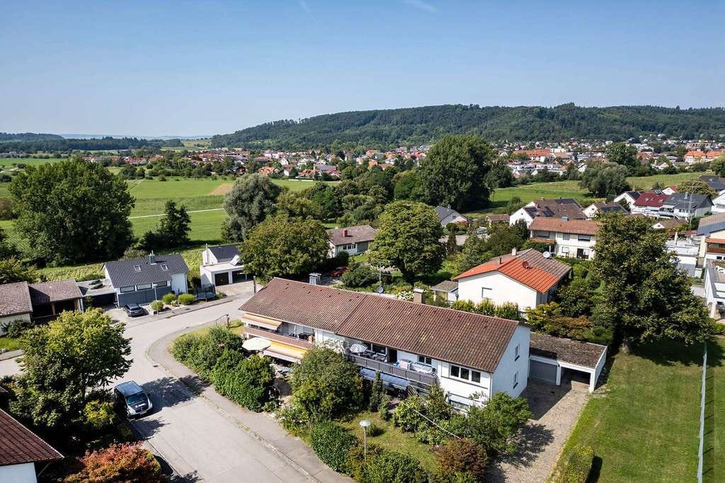 Immobilie in Gottmadingen - 4-Zimmer-Wohnung mit Balkon, Garage, Stellplatz & Garten in Gottmadingen - Bild 0