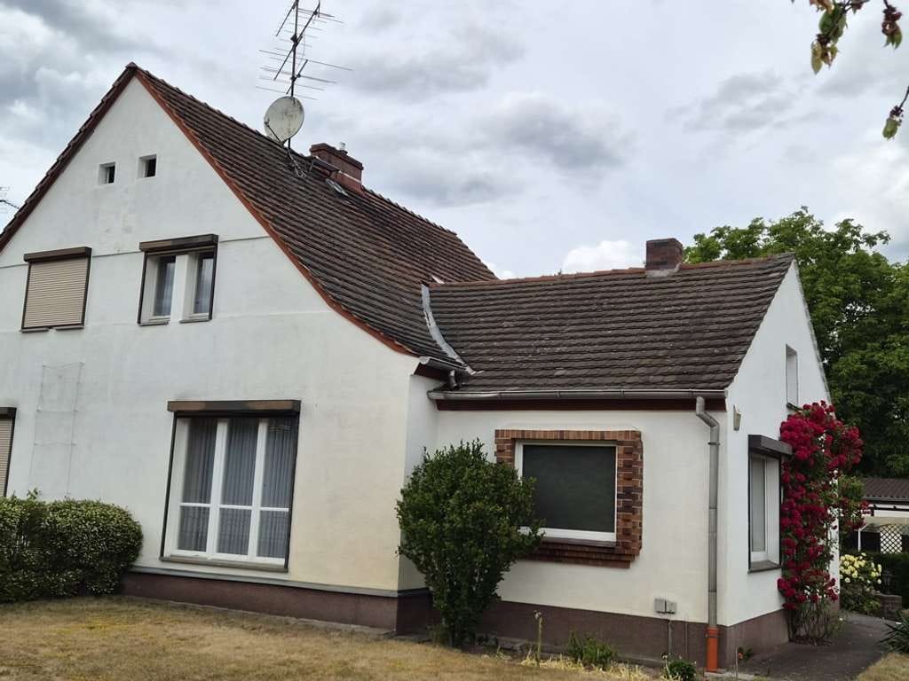 Immobilie in Lübben (Spreewald) - Doppelhaushälfte mit großem Grundstück, Einlieger- Ferienwohnung und 3 Garagen in ruhiger Lage - Bild 4
