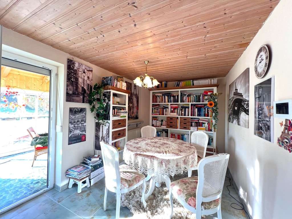 Immobilie in Mengkofen - Charmantes Einfamilienhaus mit großem Garten in Mengkofen - Bild 4