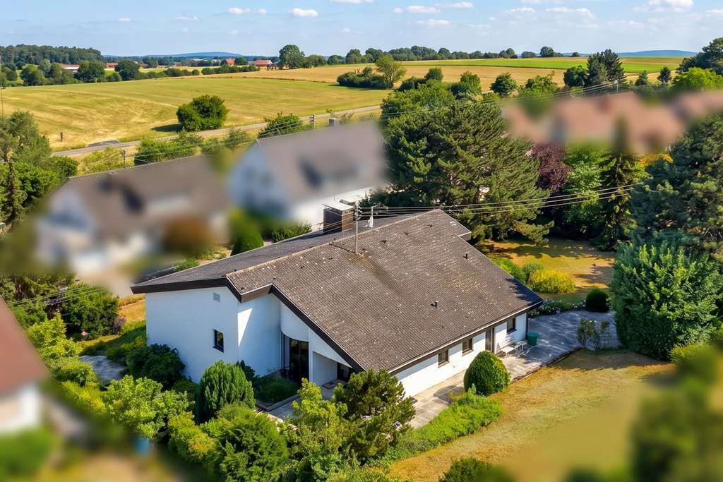 Immobilie in Wurmberg - Stilvolles Wohnen in Aussichtslage – Großzügiges Einfamilienhaus in den Weingärten von Wurmberg - Bild 1