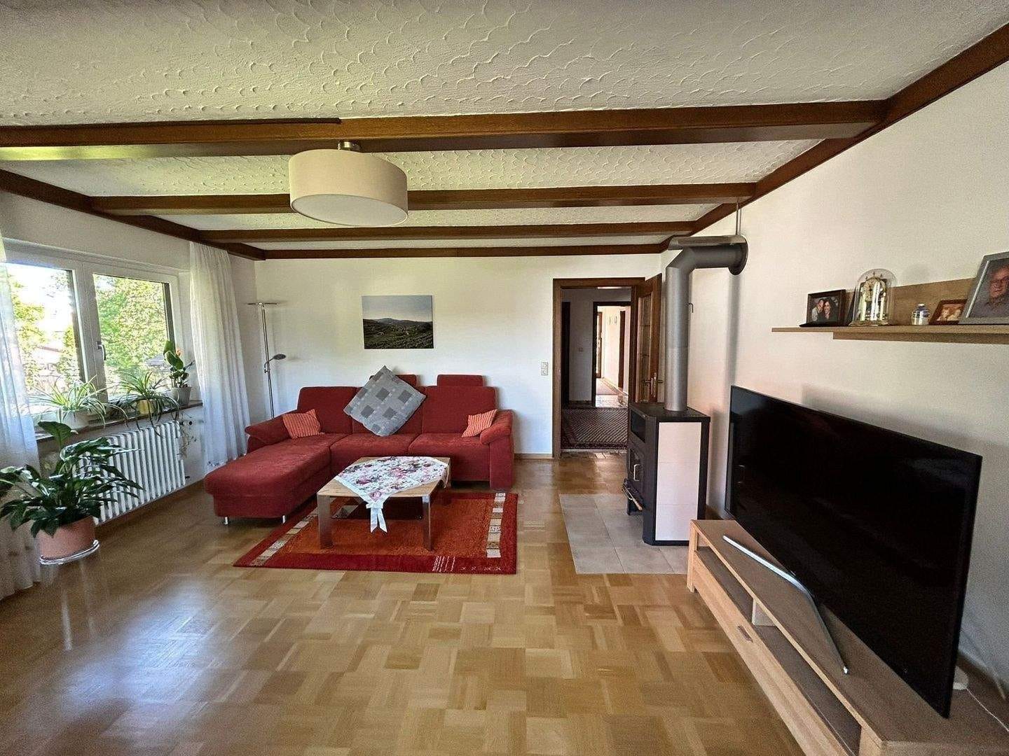 Immobilie in Wyhl - Wohnen mit Weitblick – Zweifamilienhaus auf großzügigem Grundstück - Bild 4