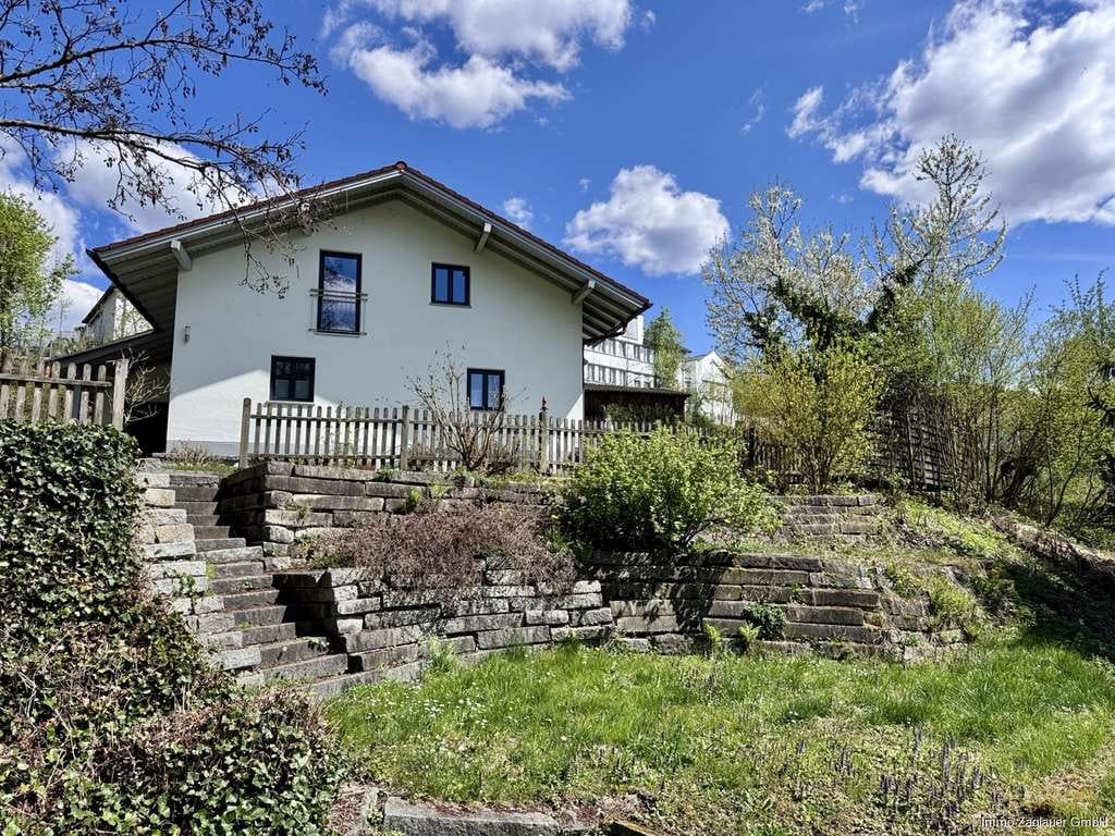 Immobilie in Bernried - Wohnen mit Stil: Modernisiertes Einfamilienhaus mit Garage & großem Grundstück – ideal für Familien - Bild 0