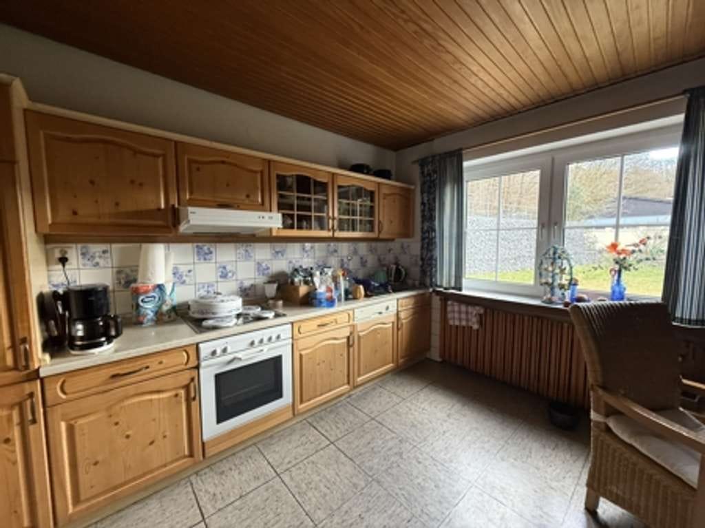 Immobilie in Balve - Geräumiges Einfamilienhaus mit Einliegerwohnung, Garage und großem Grundstück  (Erbpacht) in Balve - Bild 4