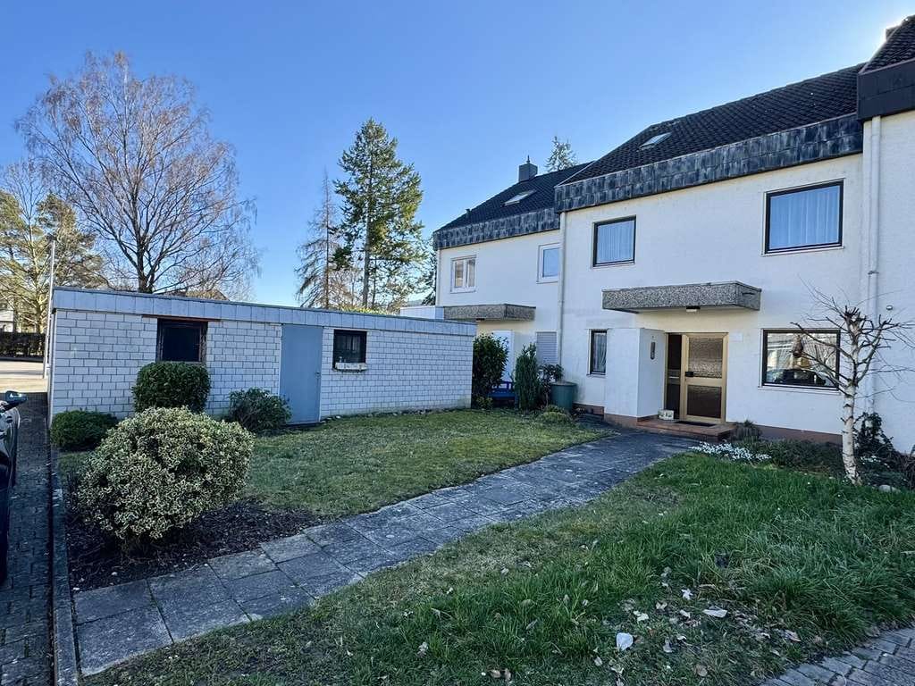 Immobilie in Lauchringen - Attraktives Reihenmittelhaus mit großzügigem Grundriss und schönem Garten in Lauchringen - Bild 1
