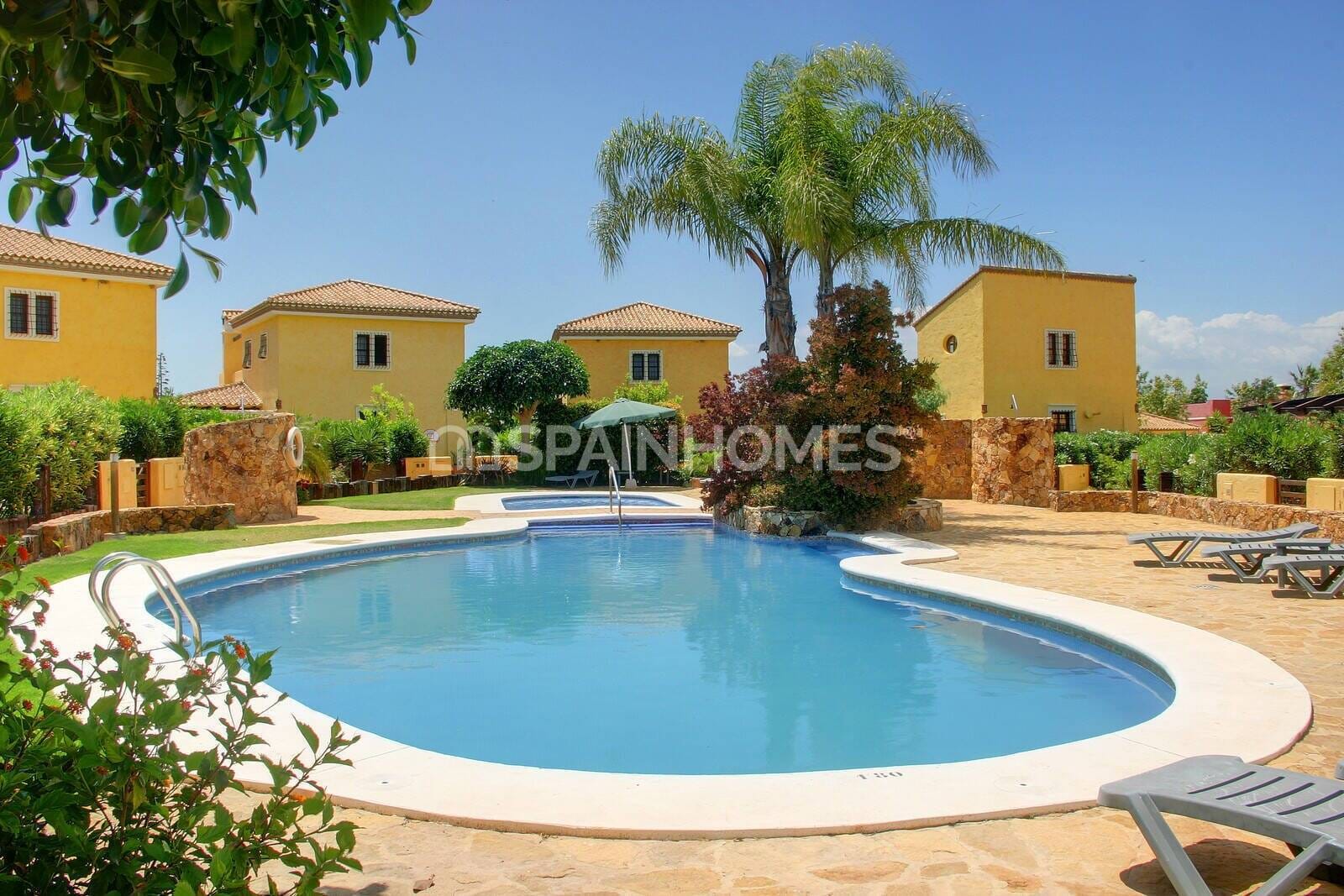 Immobilie in Langenleuba-Niederhain - Ultra-luxus Villen im mediterranen Stil mit Pool in Almeria - Bild 2