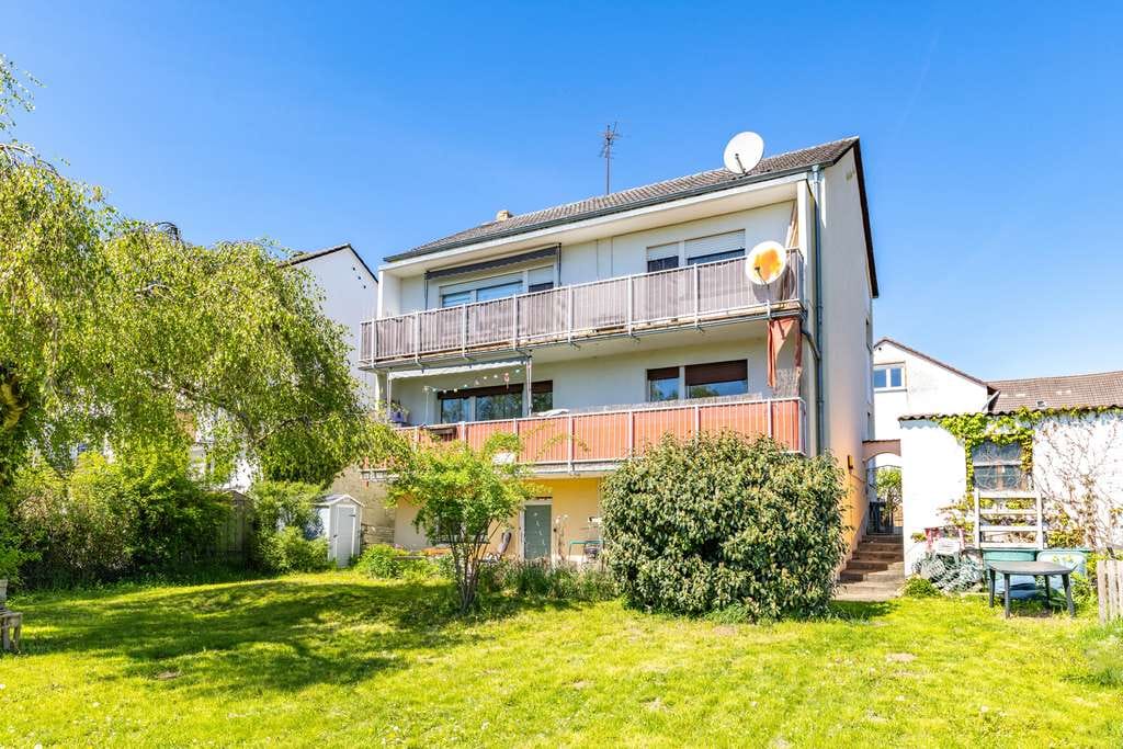 Immobilie in Nidderau - Nidderau-Eichen: "Kapitalanlage" 3-Parteienhaus mit Gartengrundstück in ruhiger Feldrandlage - Bild 2