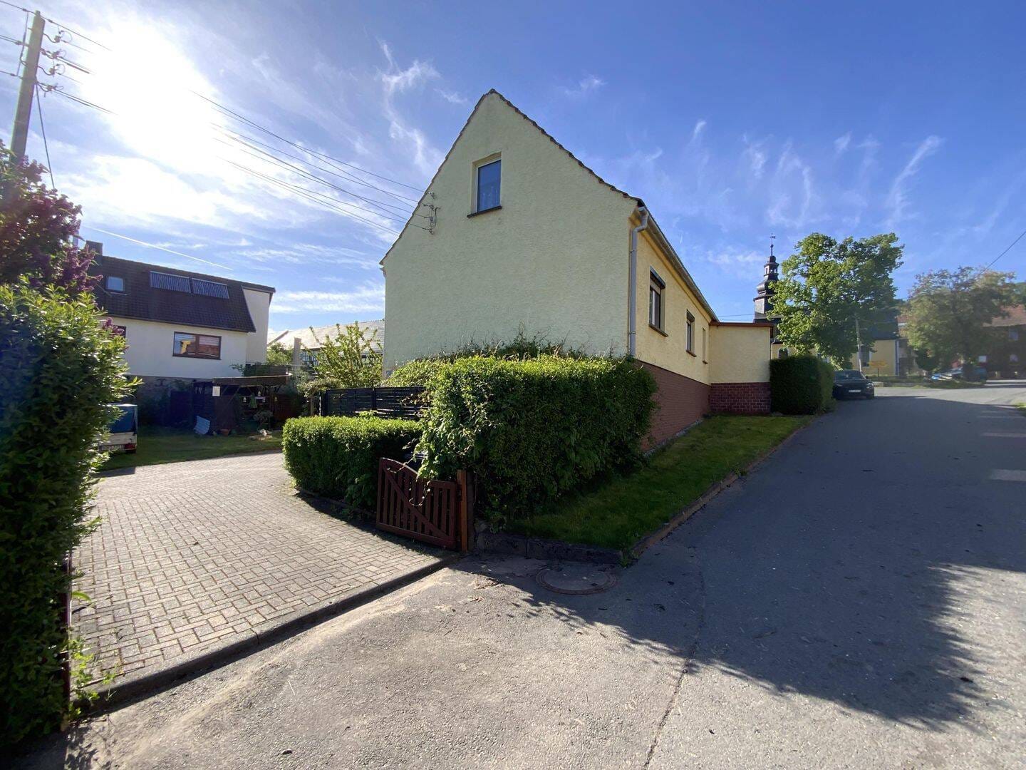 Immobilie in Krölpa - Großzügiges Wohnhaus mit Einliegerwohnung - Bild 2