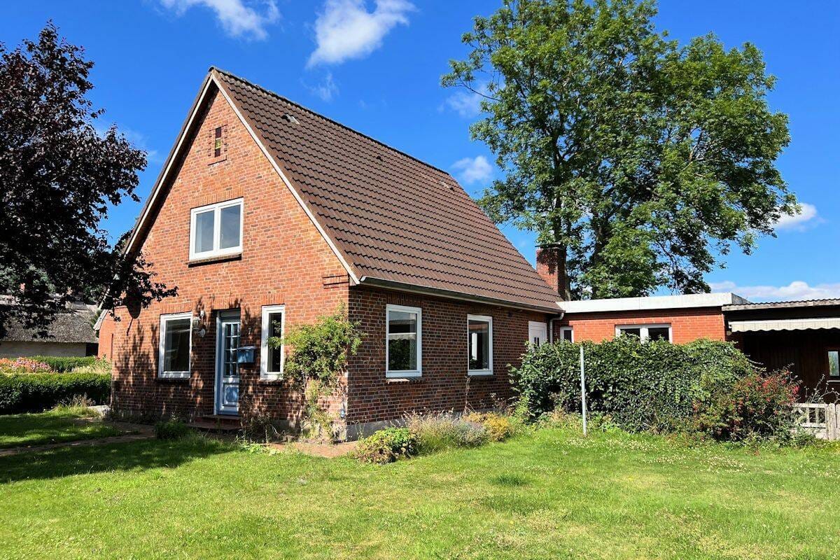 Immobilie in Risum-Lindholm - Provisionsfrei: Charmanter Rotkliner wartet auf Revitalisierung... (oder realisieren Sie hier Ihren Neubau unter Reet) - attraktive Ortsrandlage - Bild 2