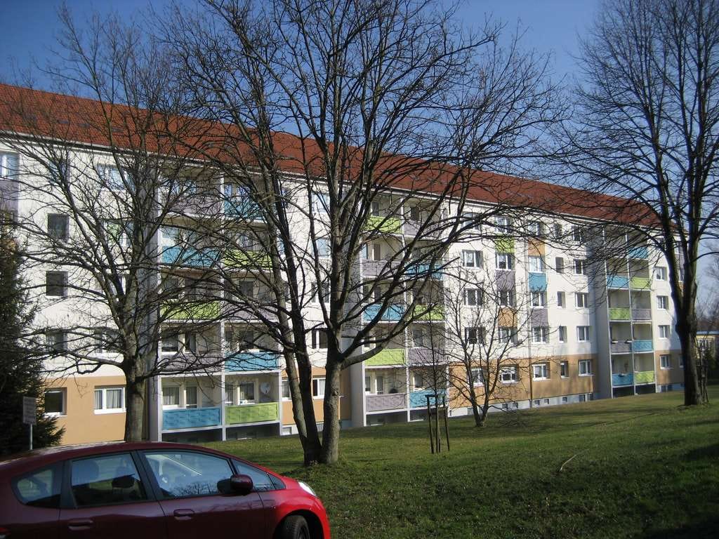 Immobilie in Limbach-Oberfrohna - Helle 2 Raum Wohnung mit Blick ins Grüne - Bild 2