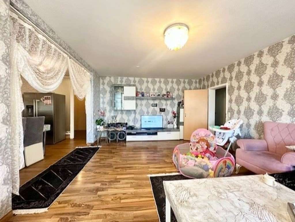 Immobilie in Dietzenbach - 8,8% Nettorendite: 4-Zimmer-Wohnung mit Gäste-WC & TG in gepflegter Wohnanlage - Bild 0