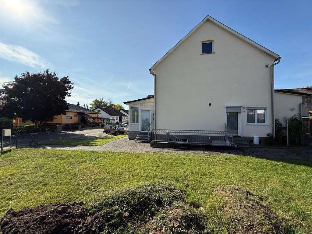 Immobilie in Guntersblum - HEMING-IMMOBILIEN -  1 EFH oder auch 3 kleine Wohnungen - mit großem Garten - Bild 1