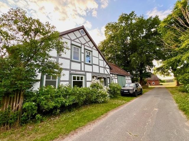 Immobilie in Trebel - Fachwerkhaus im Wendland, liebevoll saniert u. Dach erneuert - idyllisch an einem Rundling gelegen - - Bild 1