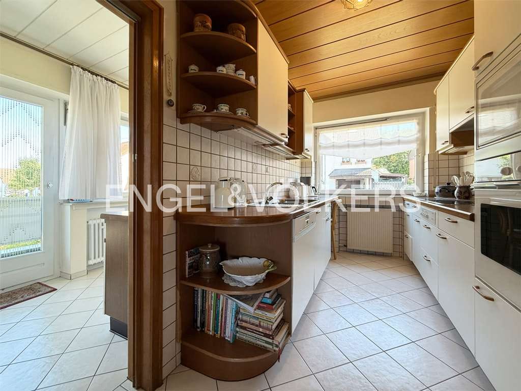 Immobilie in Mülheim-Kärlich - Großzügiges Anwesen, auch geeignet als Mehrgenerationshaus, in bester Höhenlage von Mülheim-Kärlich - Bild 4