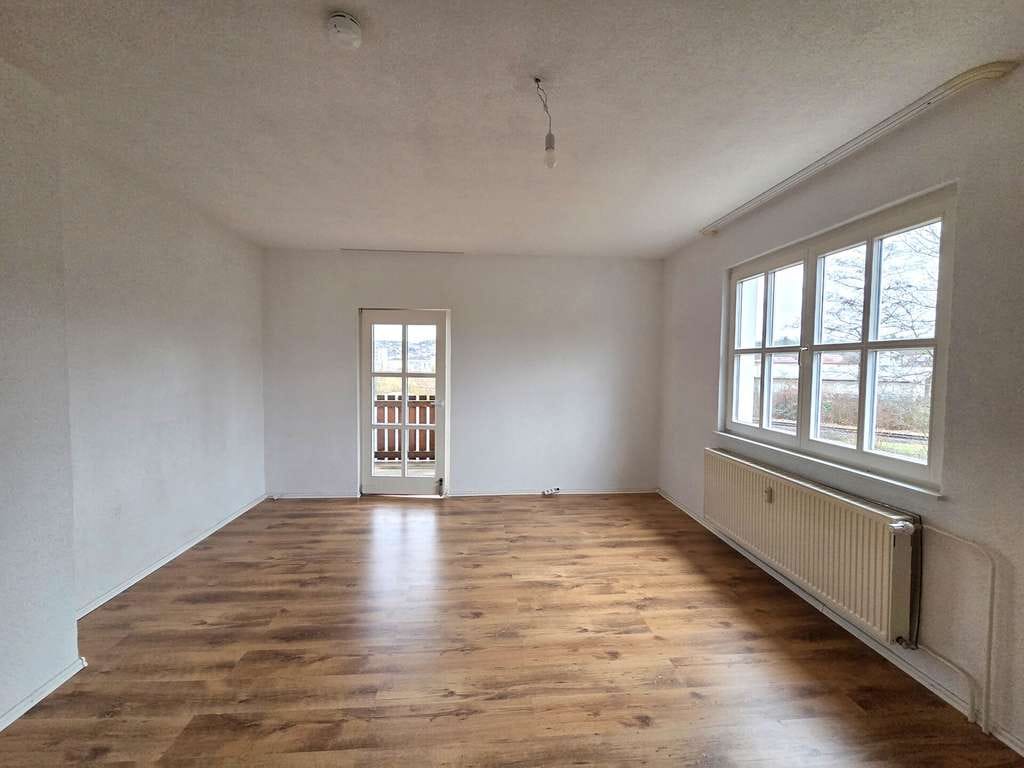 Immobilie in Neidenstein - Ruhig gelegen & großzügig geschnitten – 4-Zimmer-Wohnung mit Balkon und Garage - Bild 1