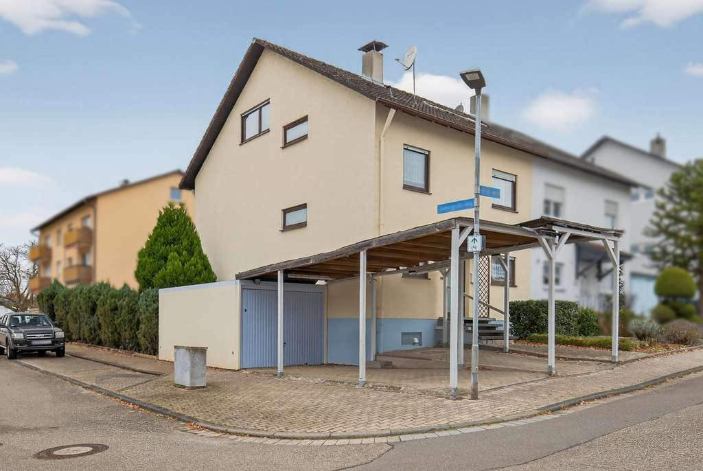 Immobilie in Dettenheim - Viel Platz für Ihre Ideen – renovierungsbedürftige Doppelhaushälfte in Dettenheim - Bild 0