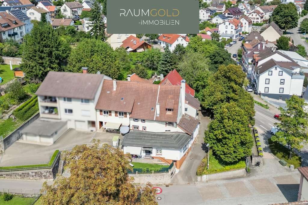 Immobilie in Lörrach - Unikat mit Herz! Charmantes Haus mit gepflegten Einliegerwohnungen & Ausbaupotenzial in Tumringen - Bild 0