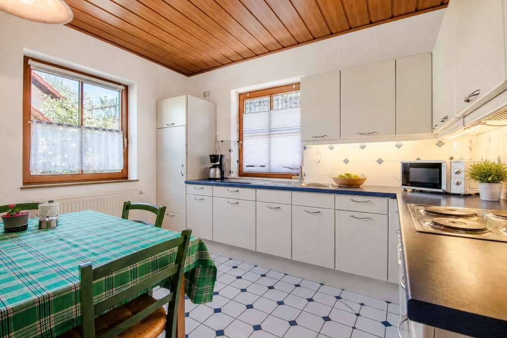 Immobilie in Eußenheim - ++ Wohn- und Geschäftshaus mit Charme und Potential in Eußenheim – Hundsbach ++ - Bild 1