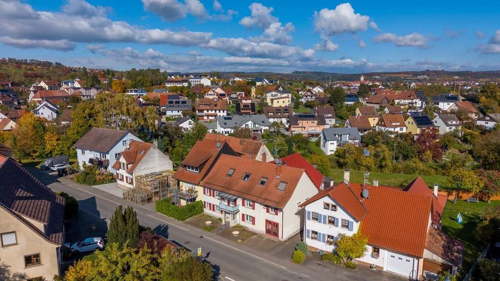 Immobilie in Engen - Handwerker aufgepasst! Viel Platz zum Gestalten und Entfalten!  - Bild 1