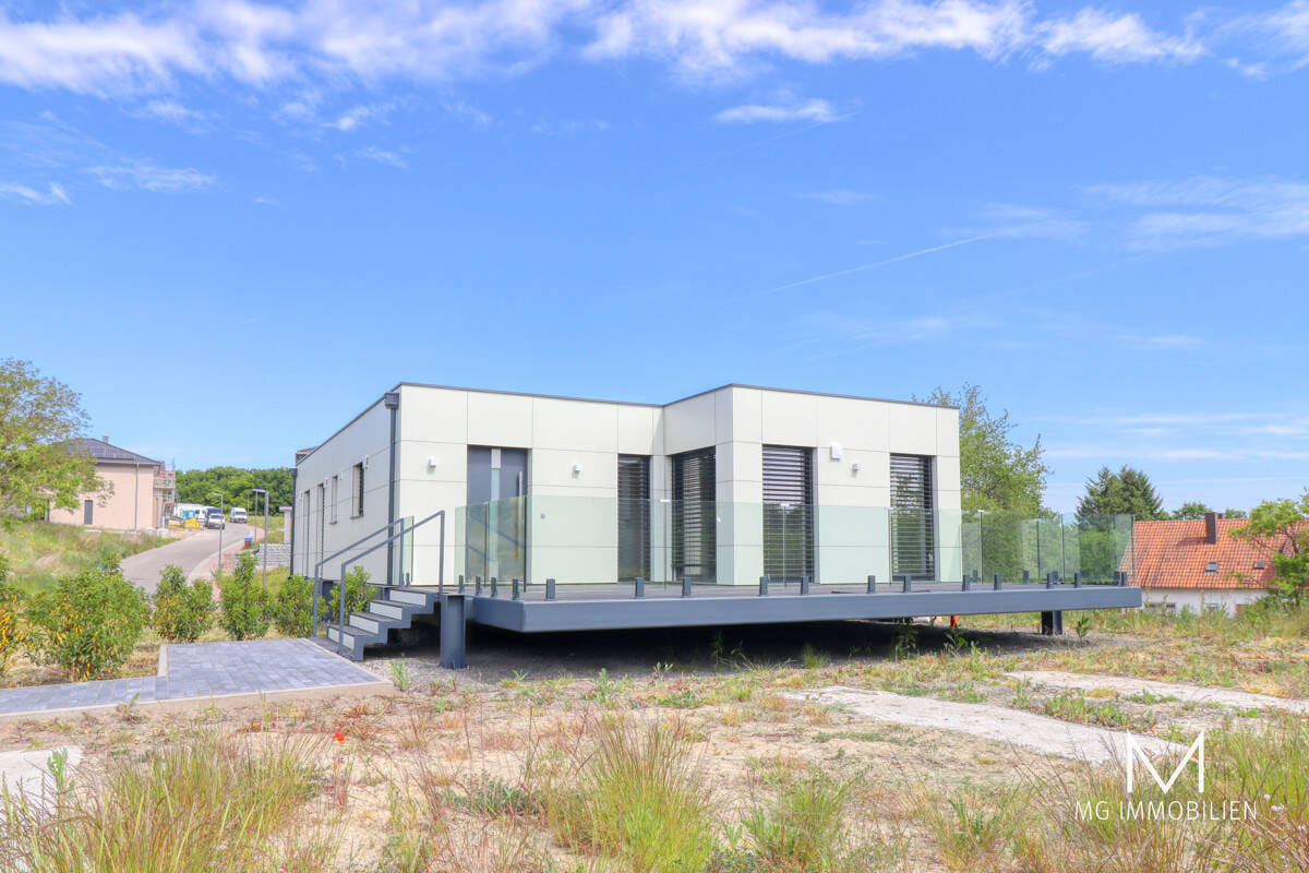 Immobilie in Kleinsteinhausen - MG - Neubau Bungalow am Feldrand - Bild 1