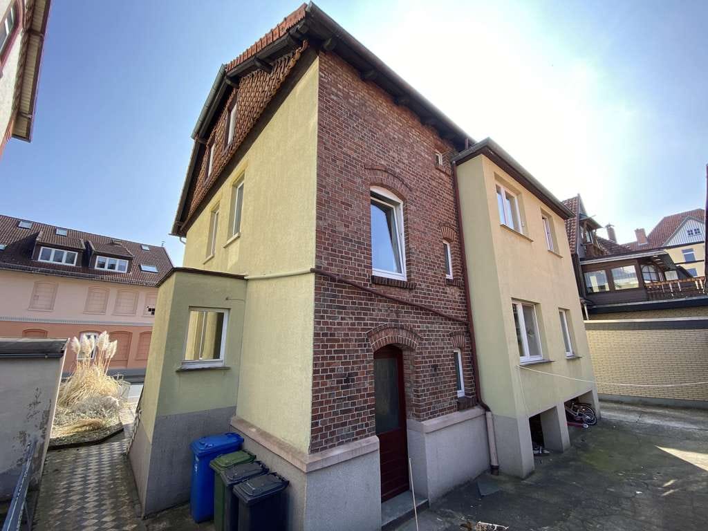 Immobilie in Alfeld (Leine) - Anlageobjekt: Voll vermietetes Mehrfamilienhaus mit 3 Wohneinheiten in Alfeld (Leine) - Bild 2