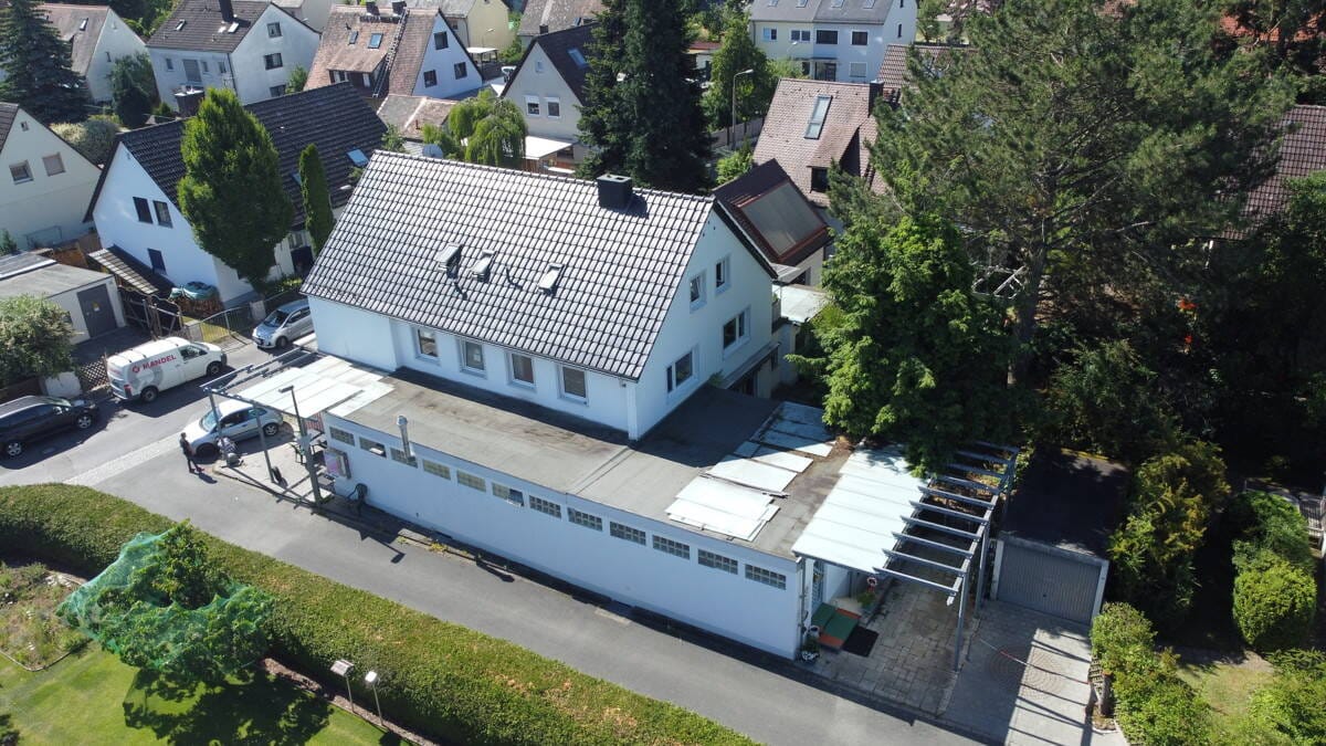 Immobilie in Nürnberg - *Attraktives Mehrfamilienhaus mit Potenzial für 6 Wohneinheiten!* - Bild 2