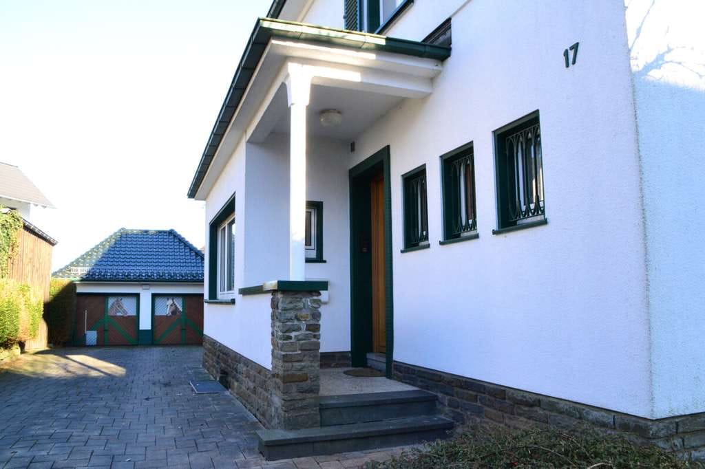 Immobilie in Wermelskirchen - wunderschöne Stadtvilla in zentraler Lage von Wermelskirchen - Bild 3