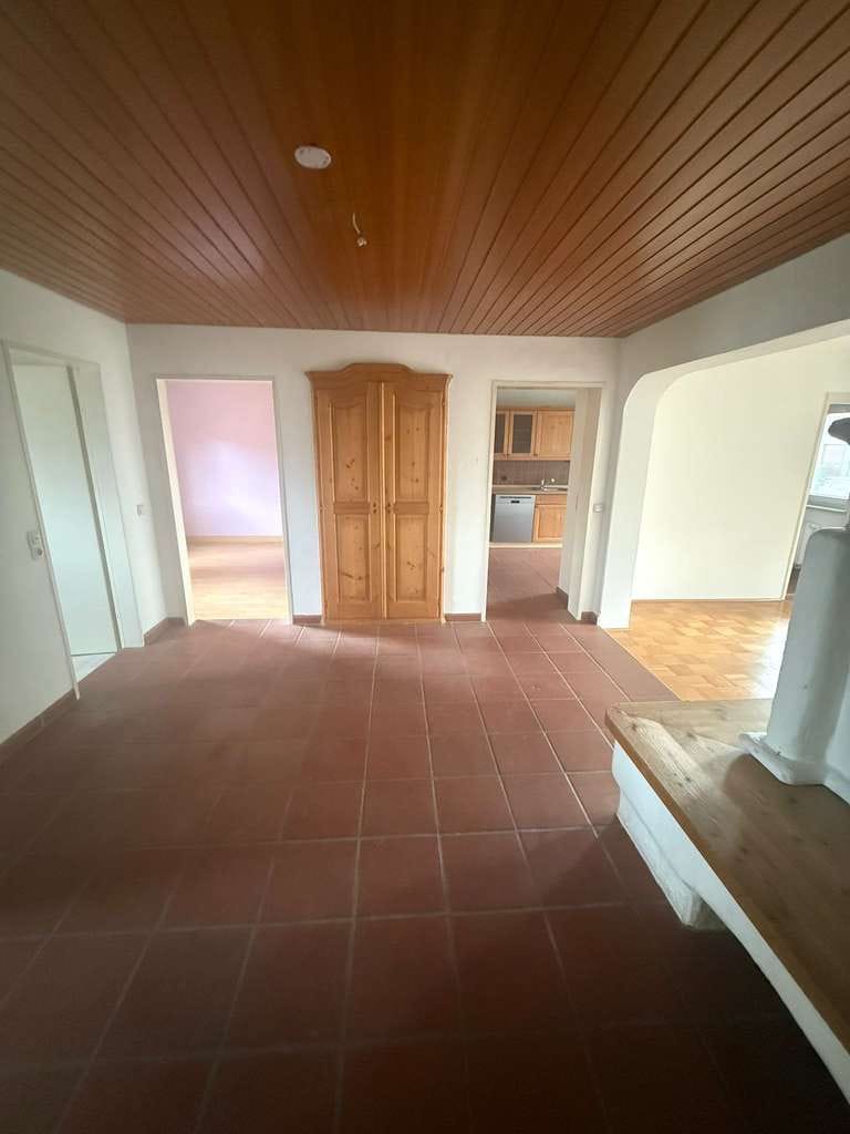 Immobilie in Bad Grönenbach - 3,5-Zimmer-Wohnung mit Balkon, Garage und  Garten in 87730 Bad Grönenbach - Bild 1