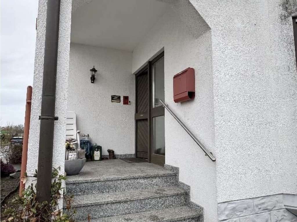 Immobilie in Laudenbach - Geräumiges individuelles  4,5-Zimmer-Einfamilienhaus in Laudenbach - Bild 2