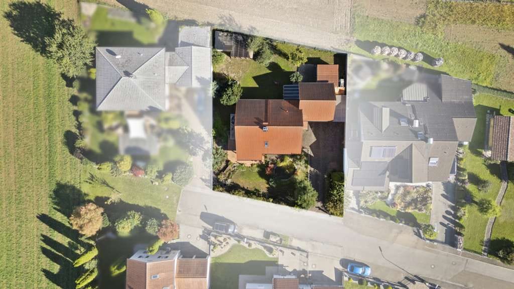 Immobilie in Großmehring - Großzügiges EFH mit Garage, Carport und viel Stauraum - Bild 3