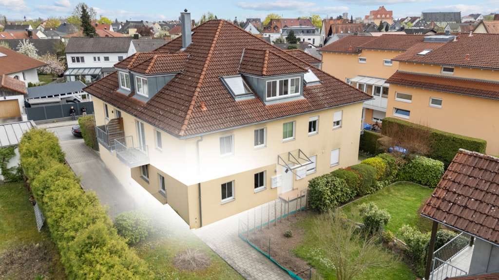 Immobilie in Ingolstadt - Kompakte 2-Zimmer-Wohnung mit EBK und zwei TG-Stellplätzen - Bild 2
