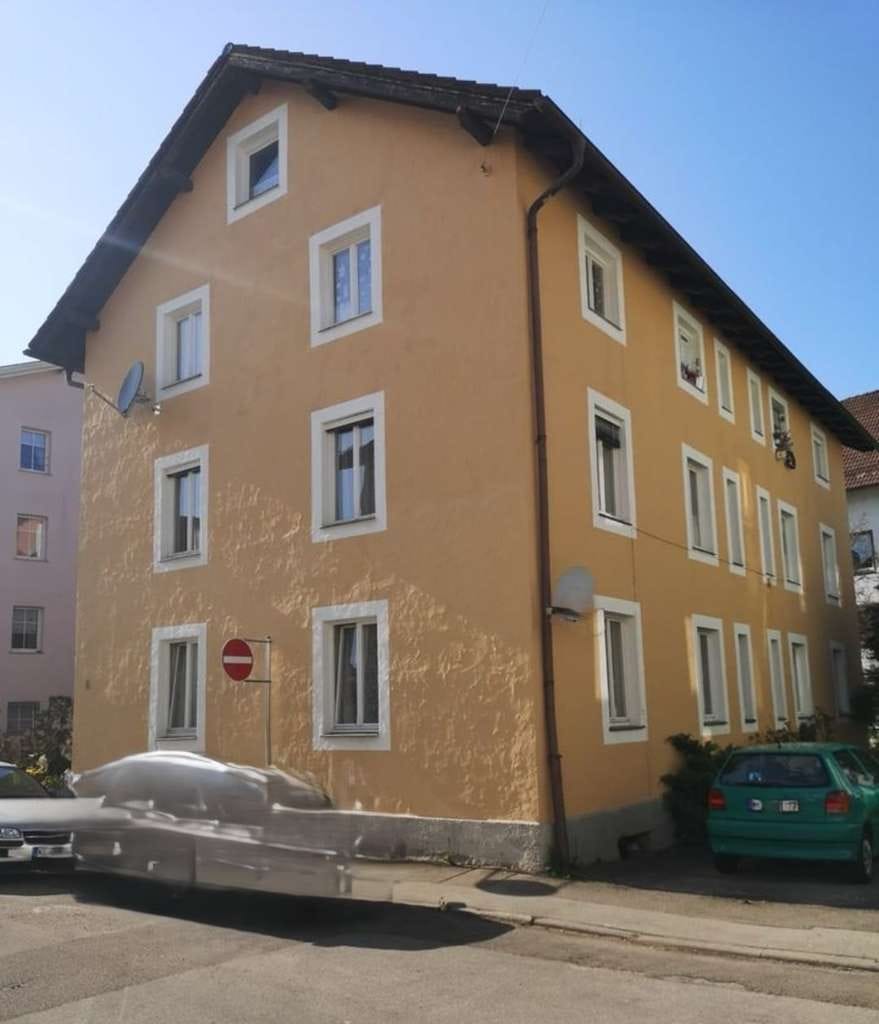 Immobilie in Kempten (Allgäu) - Saniere mich 6 WE Haus in Kempten kauf in Bayern Grunderwerbssteuer 3,5% teils vermietet - Bild 1