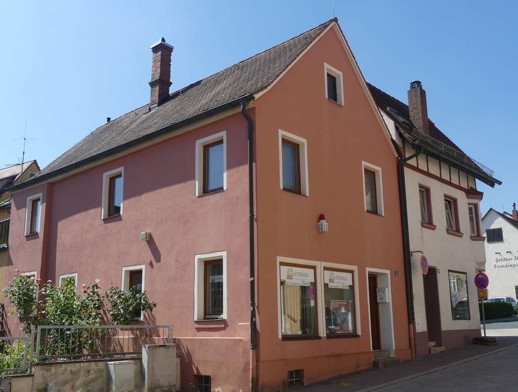 Immobilie in Heilsbronn - Haus mit Ladenfläche in Heilsbronn (Innenstadt)! Ladengeschäft vermietet! - Bild 0