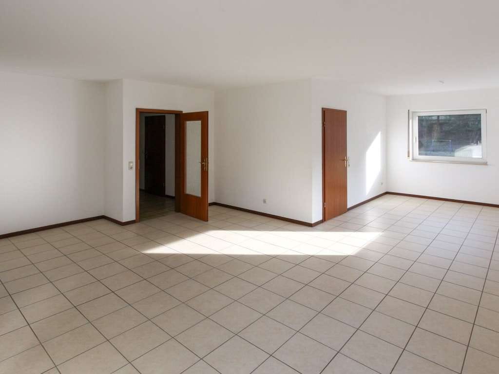 Immobilie in Bad Hersfeld - Gepflegtes Dreifamilienhaus in beliebter Lage von Bad Hersfeld - Kapitalanlage oder Eigennutzung - Bild 4