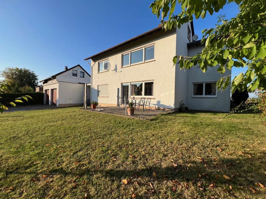 Immobilie in Lemgo - 3-Familienhaus in Lemgo-Süd „Laubke“ - Bild 1