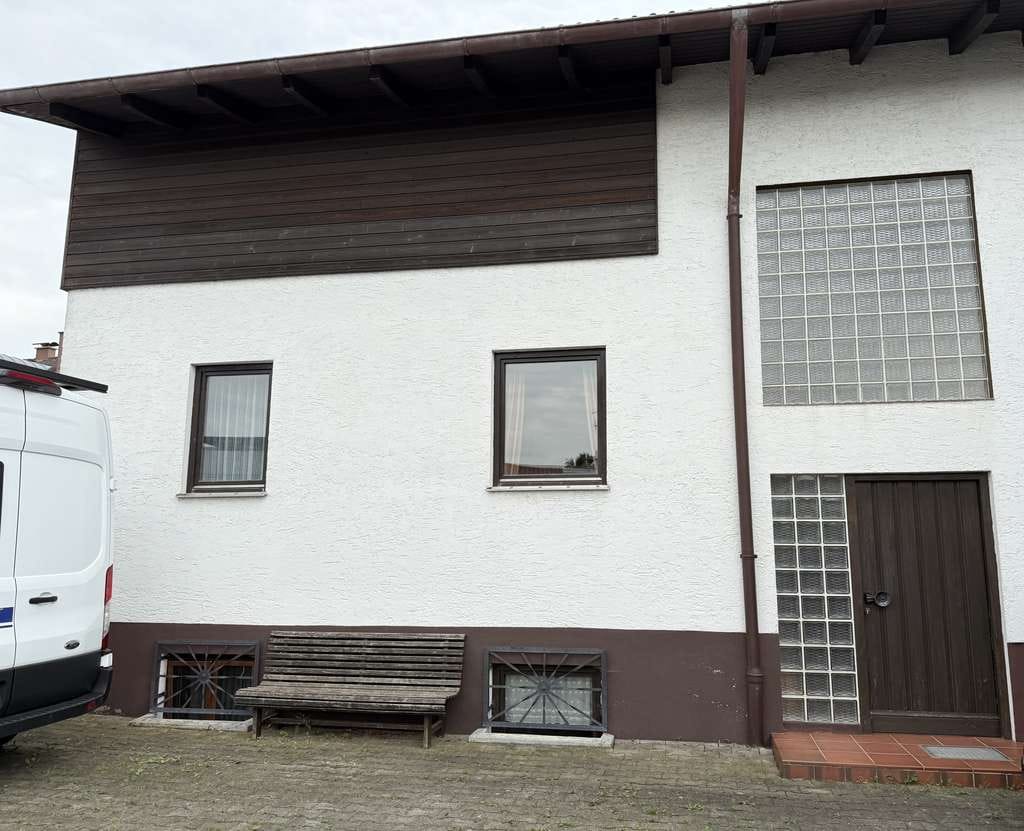 Immobilie in Althegnenberg - Sanierungsbed. Zweifamilienhaushälfte in ruhiger Lage von Althegnenberg - Bild 1