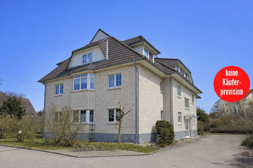 Immobilie in Neubrandenburg - HORN IMMOBILIEN++ Neubrandenburg, helle 3-Raum Eigentumswohnung mit Balkon, Stellplatz und Einbauküc - Bild 0