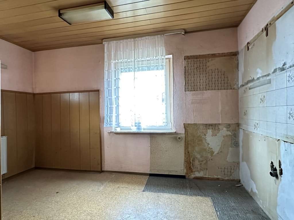 Immobilie in Weikersheim - Einfamilienhaus in sonniger und ruhiger Stadtrandlage - sofort verfügbar  - Bild 2