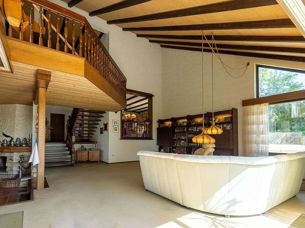 Immobilie in Sonnefeld - Großzügige Architektenvilla mit traumhaftem Grundstück in bester Lage von Sonnefeld - Bild 1