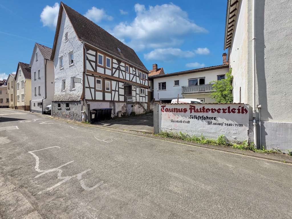 Immobilie in Neu-Anspach - Charismatische Kombination aus Wohnen und Gewerbe – 1 Wohnhaus | 1 Wohnung | 1 Gewerbeeinheit - Bild 0