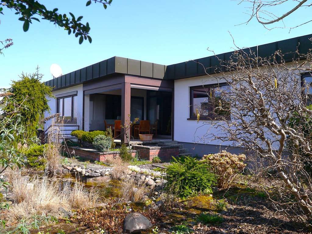 Immobilie in Oberboihingen - Einfamilienhaus mit Doppelgarage in ruhiger Lage von Oberboihingen - Bild 2