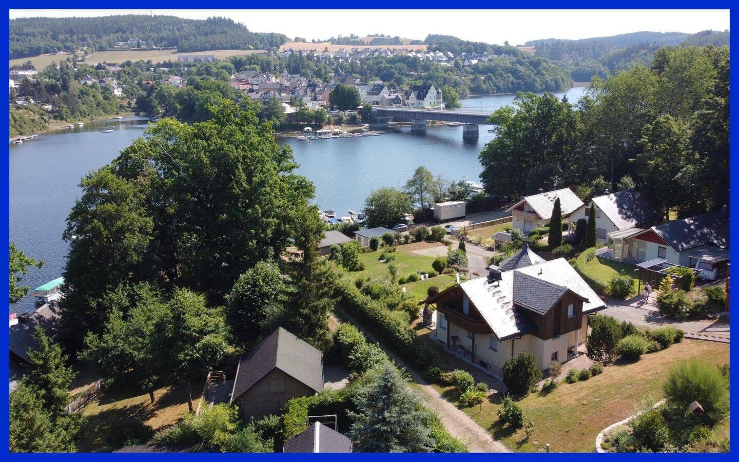 Immobilie in Saalburg-Ebersdorf - Exklusiver Ferien- o. Zweitwohnsitz direkt am See - Bild 1